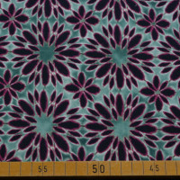 Baumwoll-Jersey mit floralem Muster in Lila und Türkis – Ideal für stilvolle Nähprojekte. Baumwoll-Jersey mit floralem Muster in Lila und Türkis – Ideal für stilvolle Nähprojekte.