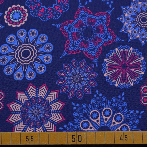 Sweatstoff mit Mandala Muster in Blau & Rot | 280 g/m², weich & warm – 150 cm breit